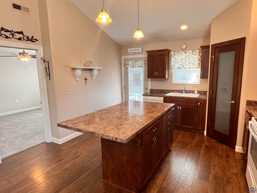 5503 SW Cantabella St, Topeka, KS 66614 - #3