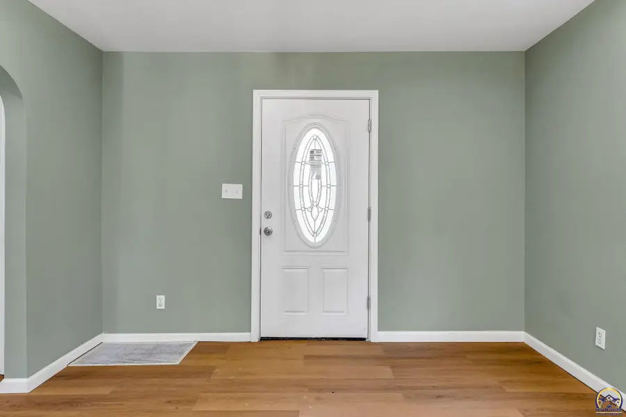 1609 SW Wayne Ave, Topeka, KS 66604 - #3