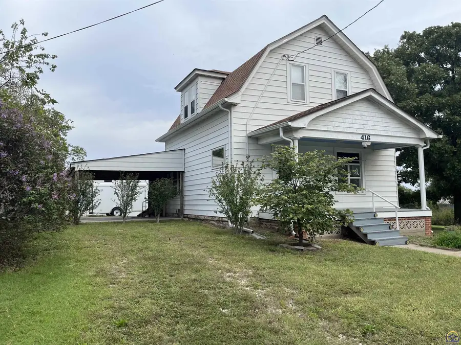 416 E 1st St, Eskridge, KS 66423 - #3