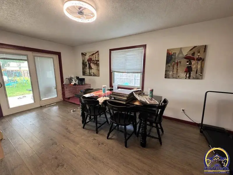 207 Osage Ave, Hiawatha, KS 66434 - #3