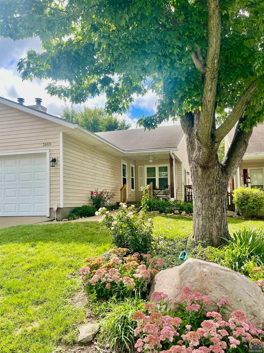 3609 SW 36th St, Topeka, KS 66614 - #2