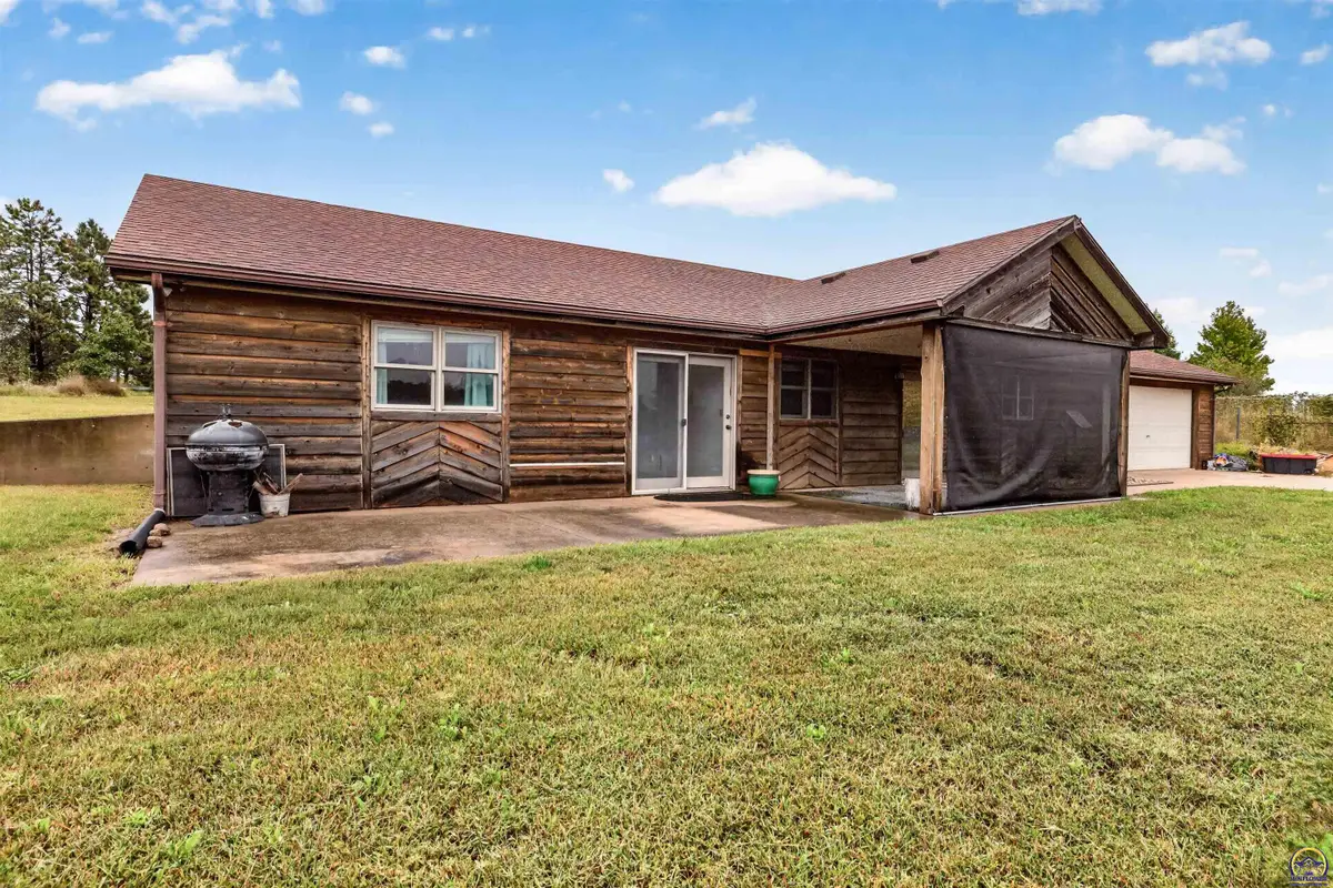 17208 Bowser Dr, Hoyt, KS 66440 - #1