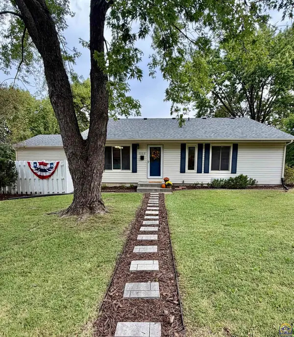 1522 SW Mcalister Ave, Topeka, KS 66604