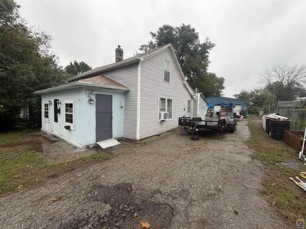 612 Vermont Ave, Holton, KS 66436