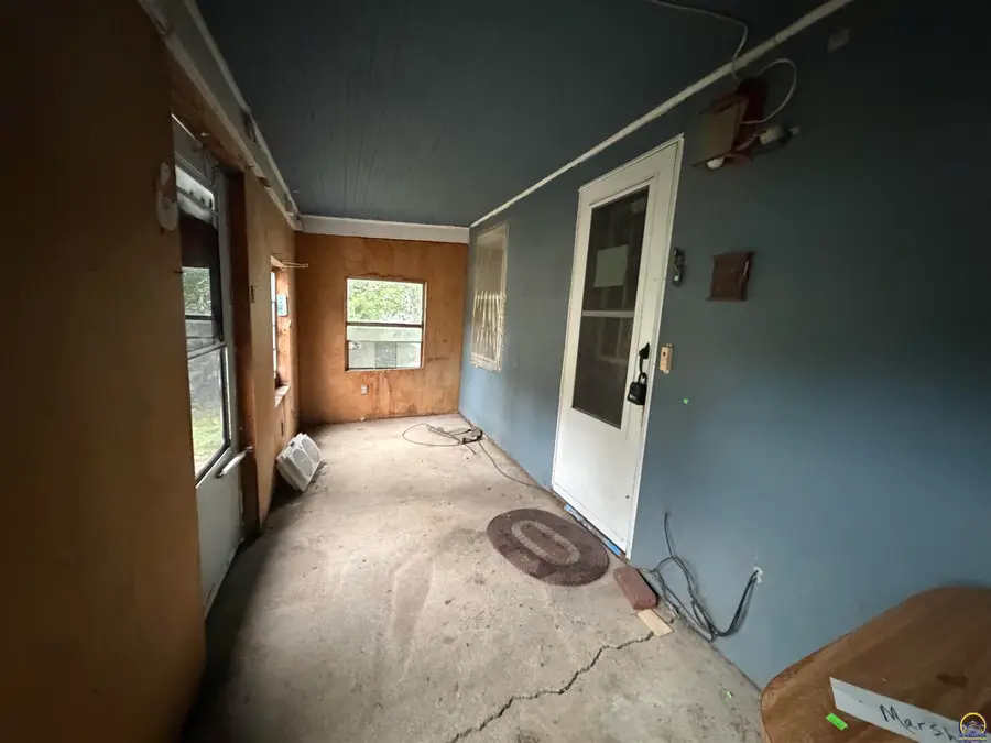 612 Vermont Ave, Holton, KS 66436 - #2