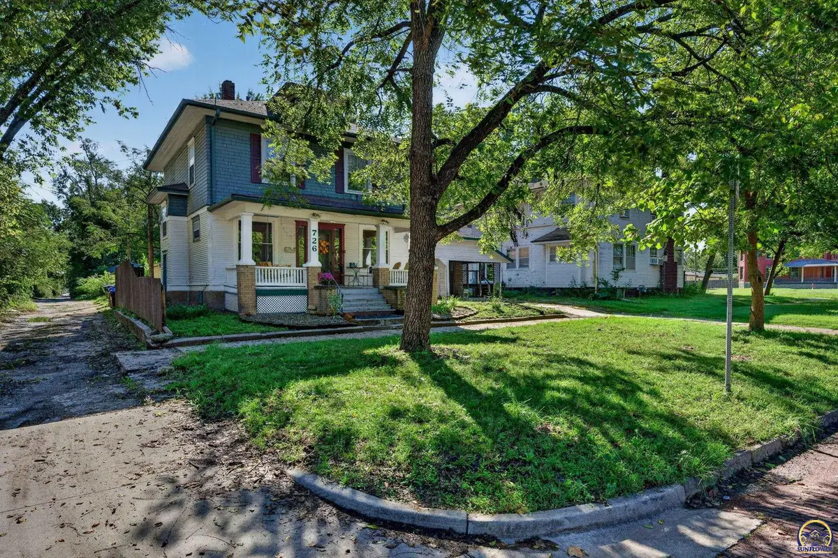 726 SW Buchanan St, Topeka, KS 66606 - #1