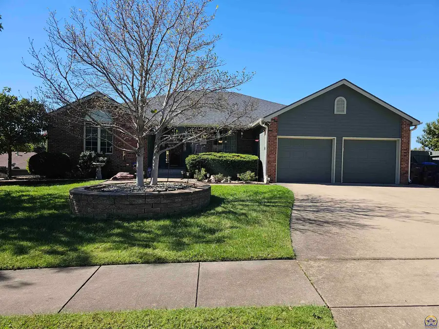 1525 SW Village Dr, Topeka, KS 66604 - #2