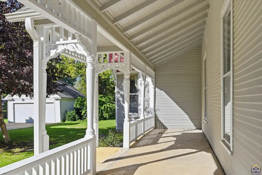 411 SW Greenwood Ave, Topeka, KS 66606 - #3