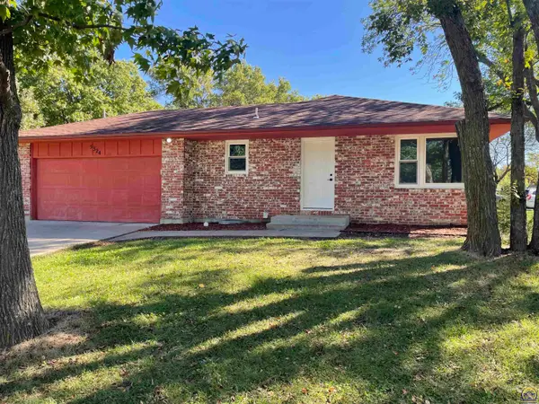 5324 SW 33rd St, Topeka, KS 66614