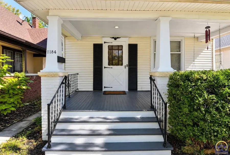1184 SW Garfield Ave, Topeka, KS 66604 - #2