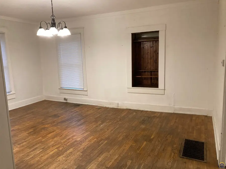 1918 SW Lincoln St, Topeka, KS 66604 - #3