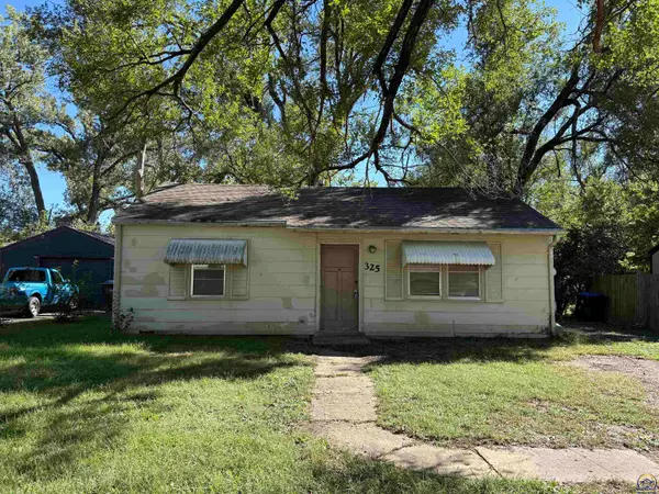 325 SE 36th St, Topeka, KS 66605