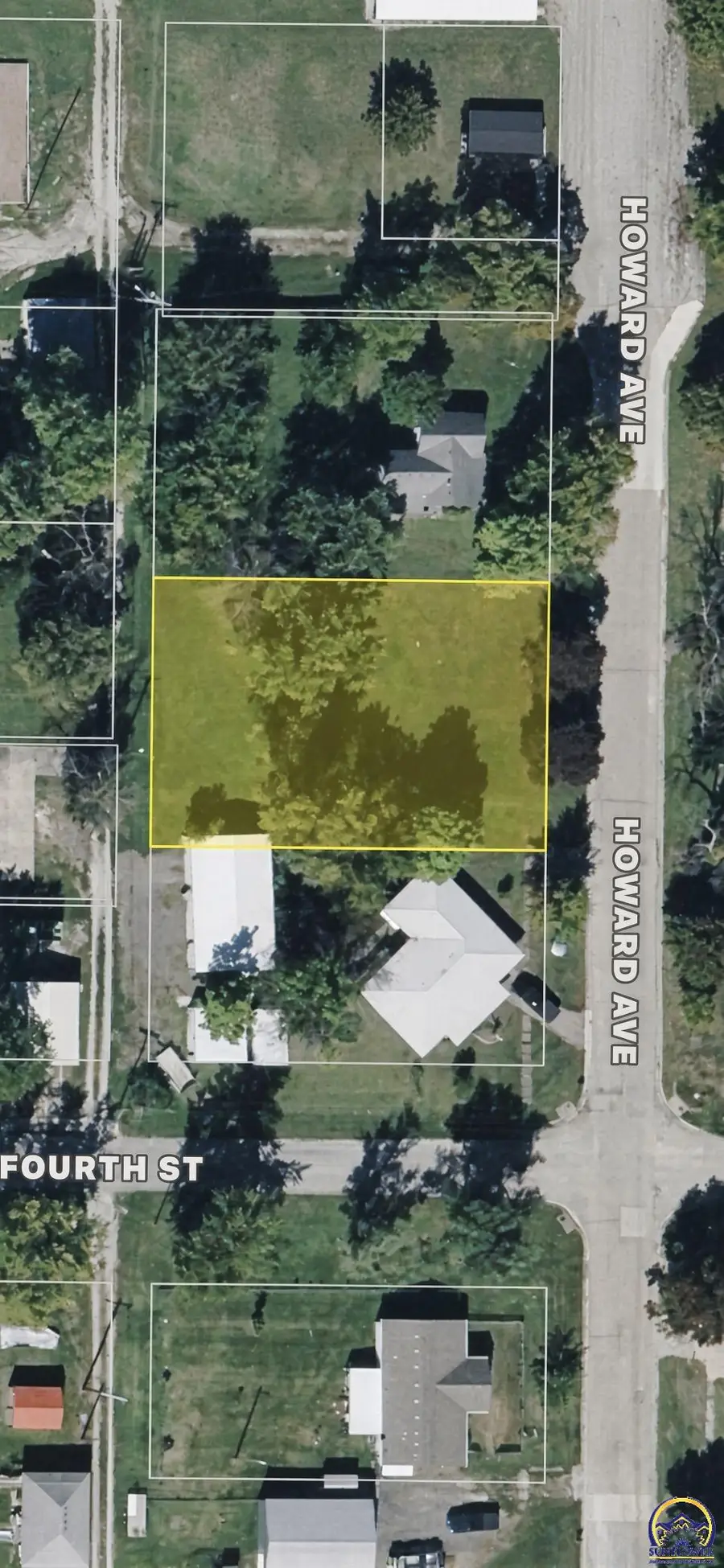409 Howard St, Effingham, KS 66023 - #3