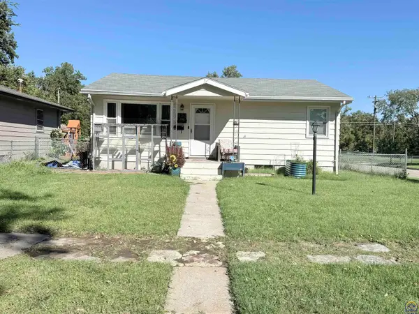 802 W 9th St, Junction City, KS 66441