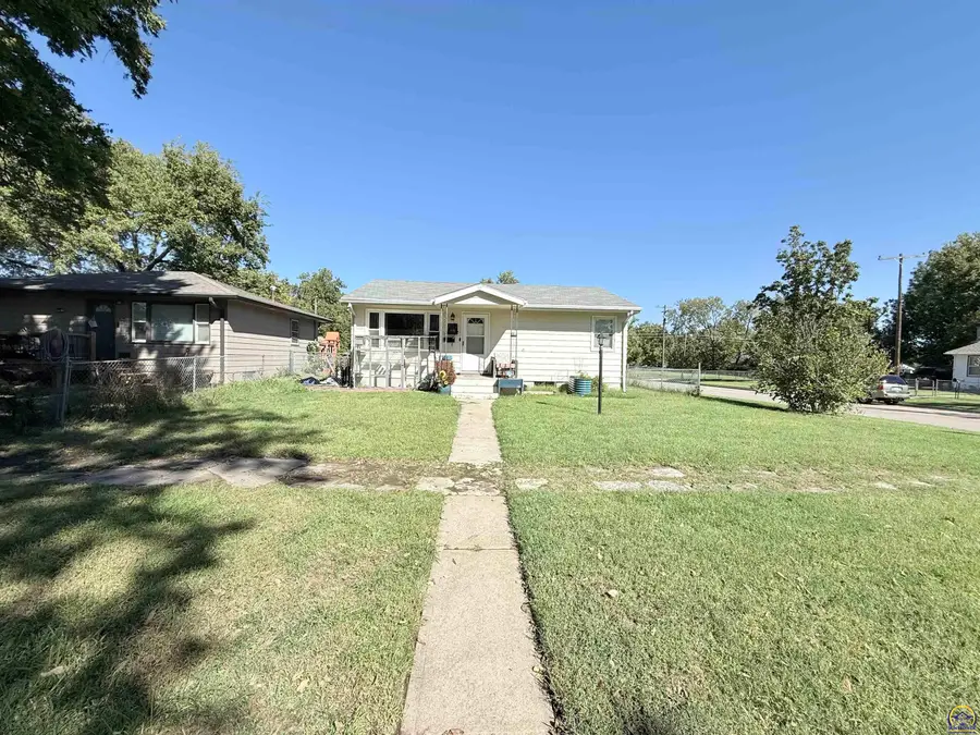802 W 9th St, Junction City, KS 66441 - #2