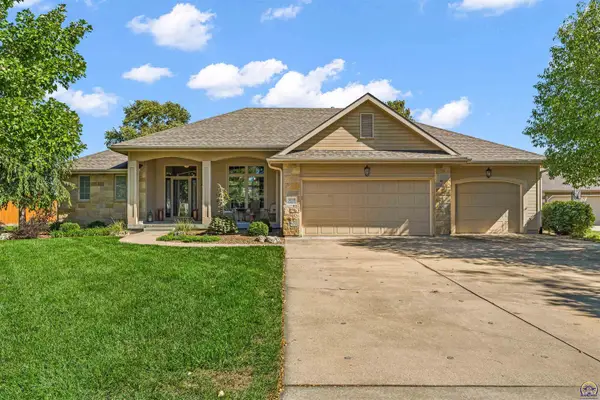 5000 NW Sterling Chase Dr, Topeka, KS 66618
