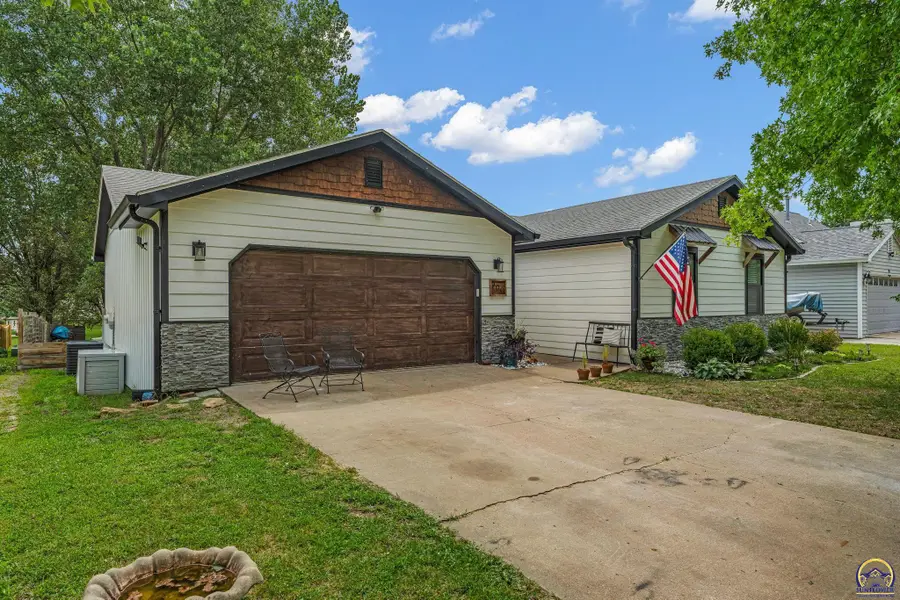 200 Sharon Dr, Lawrence, KS 66049 - #3