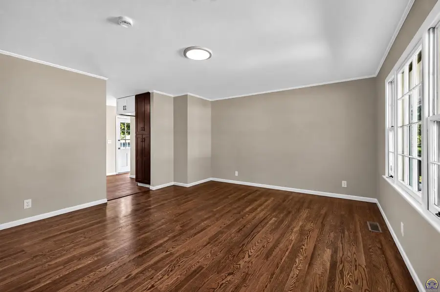 5501 SW 27th Ter, Topeka, KS 66614 - #3
