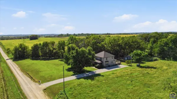 17381 S California Ave, Scranton, KS 66537