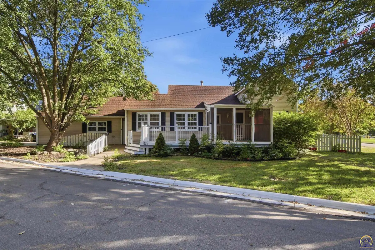 1278 SW Collins Ave, Topeka, KS 66604 - #1