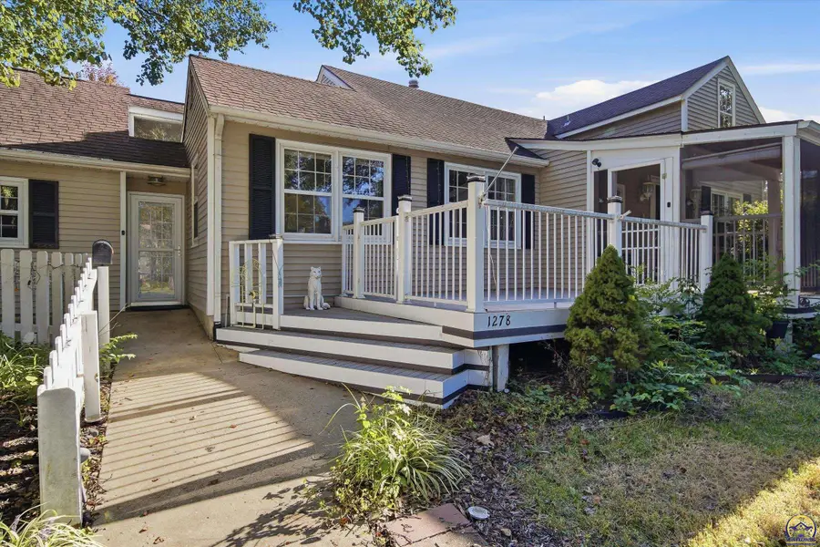 1278 SW Collins Ave, Topeka, KS 66604 - #2
