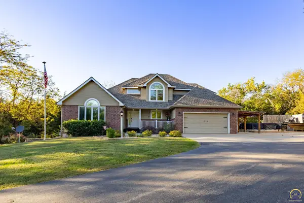 7820 SW Huntoon St, Topeka, KS 66615