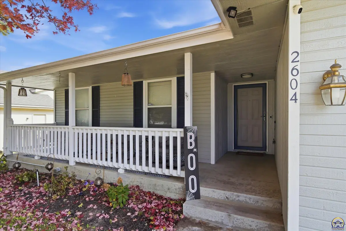 2604 SW Ancaster Rd, Topeka, KS 66614 - #1