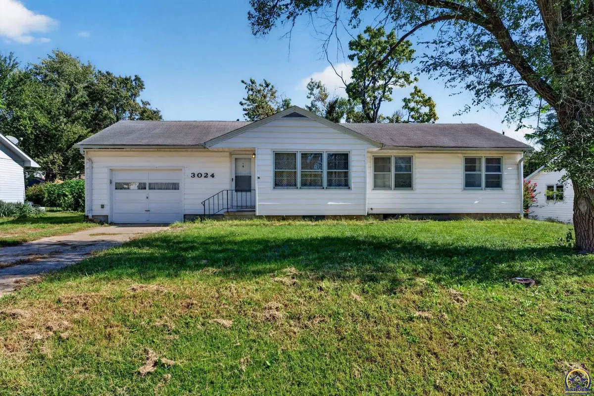 3024 SE Michigan Ave, Topeka, KS 66605 - #1