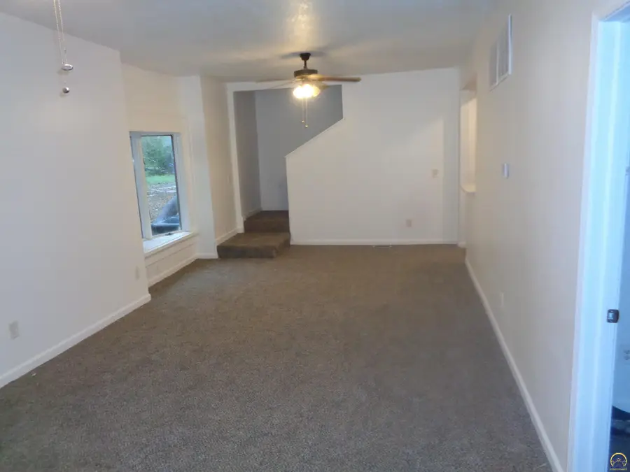 2017 SW Clay St, Topeka, KS 66604 - #2