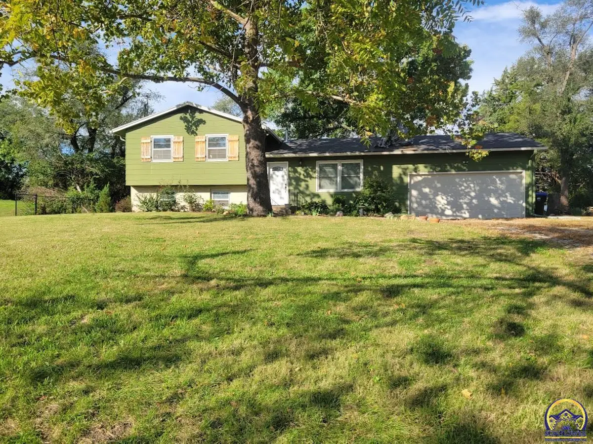 3743 NW Button Rd, Topeka, KS 66618 - #1