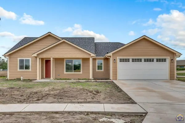 1931 NW Greenwood Ct, Topeka, KS 66608
