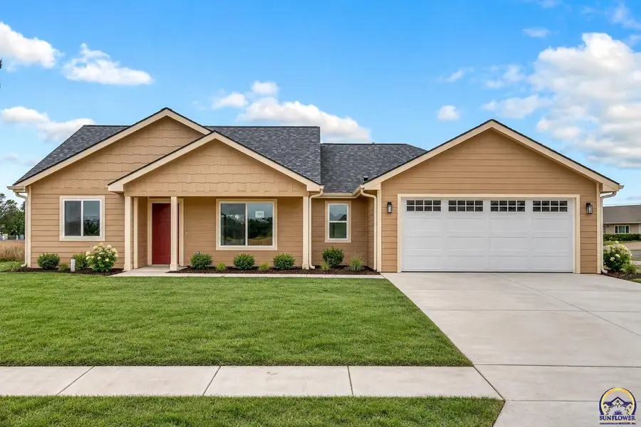 1931 NW Greenwood Ct, Topeka, KS 66608 - #2