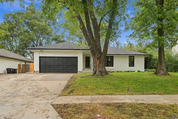 3712 SW 34th St, Topeka, KS 66614