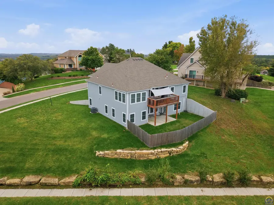 3721 SW Cobblestone Pl, Topeka, KS 66610 - #3