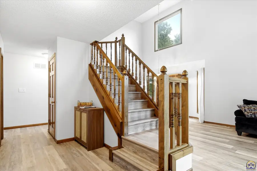 6428 SW 24th St, Topeka, KS 66614 - #3