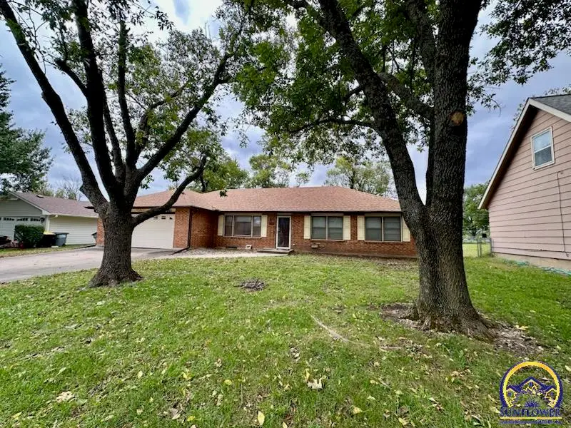 2013 Schaeffer Way, Emporia, KS 66801 - #2