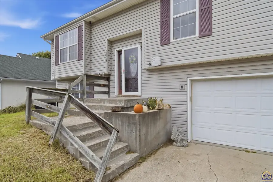 1412 SW 72nd Pl, Topeka, KS 66619 - #2