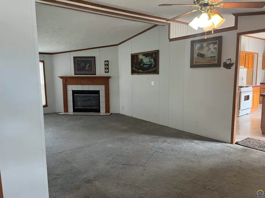1600 SW 72nd Pl, Topeka, KS 66619 - #3