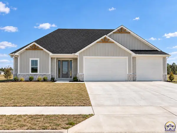 3308 SE 22nd St, Topeka, KS 66605