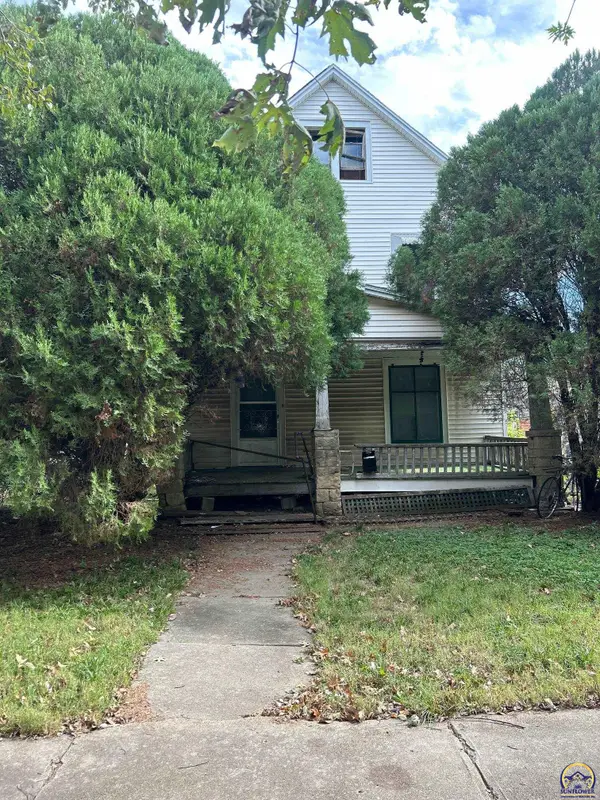 712 SW Lincoln St, Topeka, KS 66604