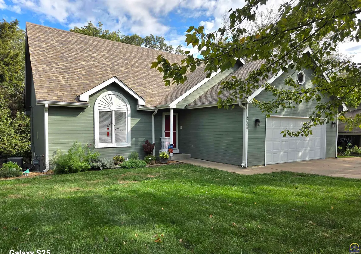3600 SE Hackberry Dr, Topeka, KS 66605 - #1