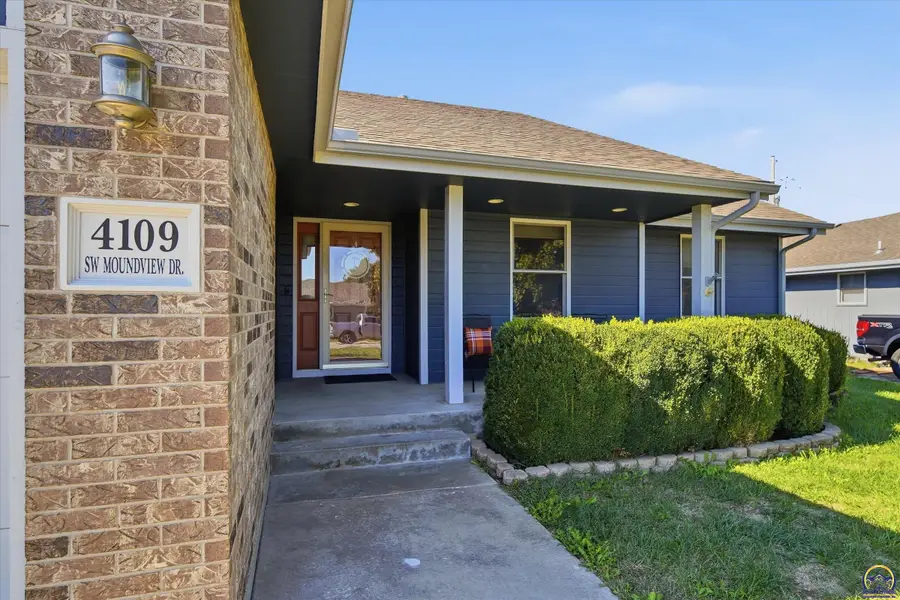 4109 SW Moundview Dr, Topeka, KS 66610 - #3