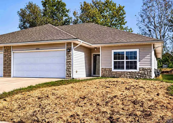 4206 SW Shenandoah Rd, Topeka, KS 66610