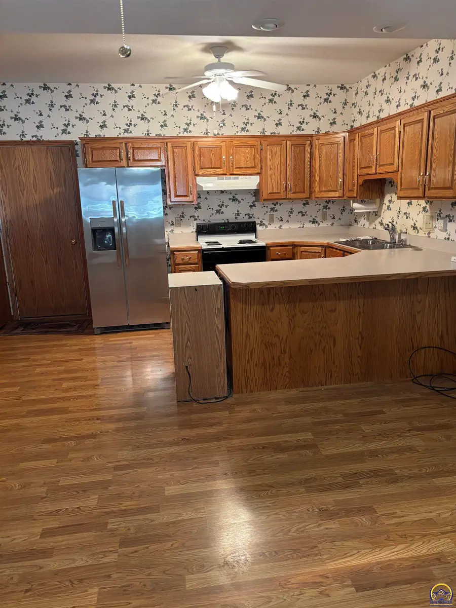 3101 SW Wanamaker Dr #53, Topeka, KS 66614 - #2
