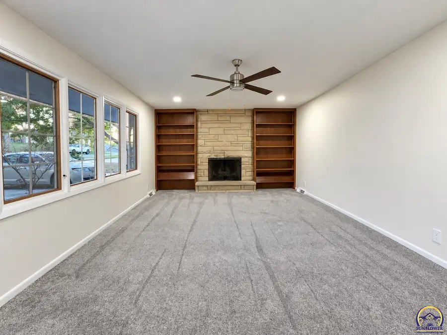 4336 SE 25th St, Topeka, KS 66605 - #3