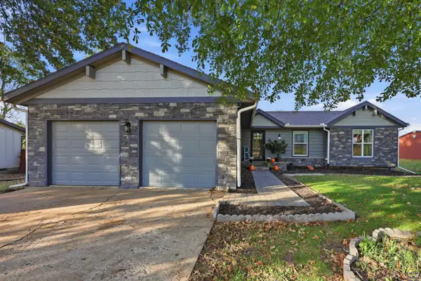 1736 SE 36th Ter, Topeka, KS 66605