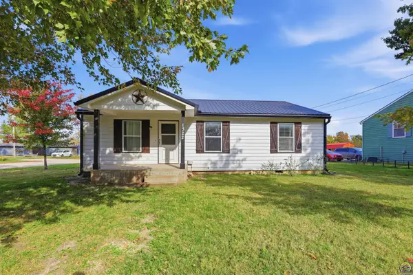 1322 Laing St, Osage City, KS 66523