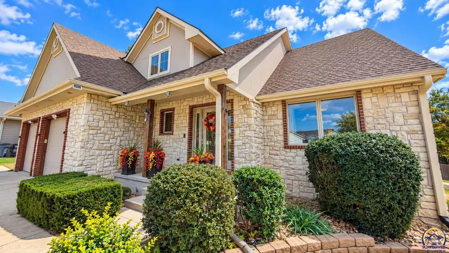 3625 Whitetail Ln, Emporia, KS 66801 - #3