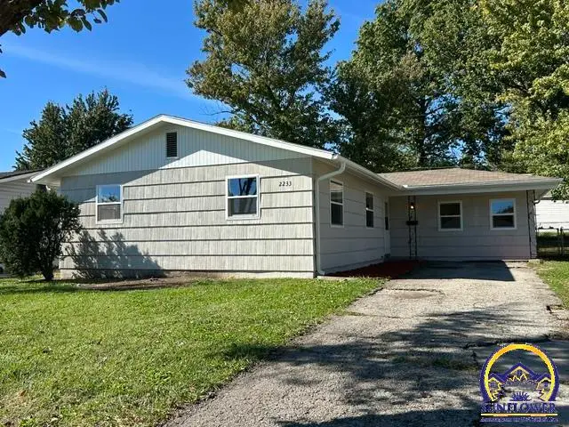 2233 SE Swygart St, Topeka, KS 66605 - #1