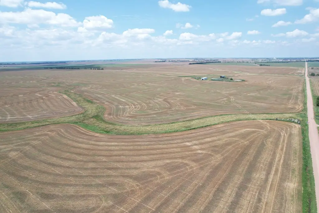 489 Frontier Rd, McPherson, KS 67460 - #1